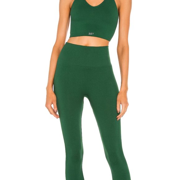 SET ACTIVE x REVOLVE Ribbed V Sports Bra + Legging SET - Picture 3 of 3